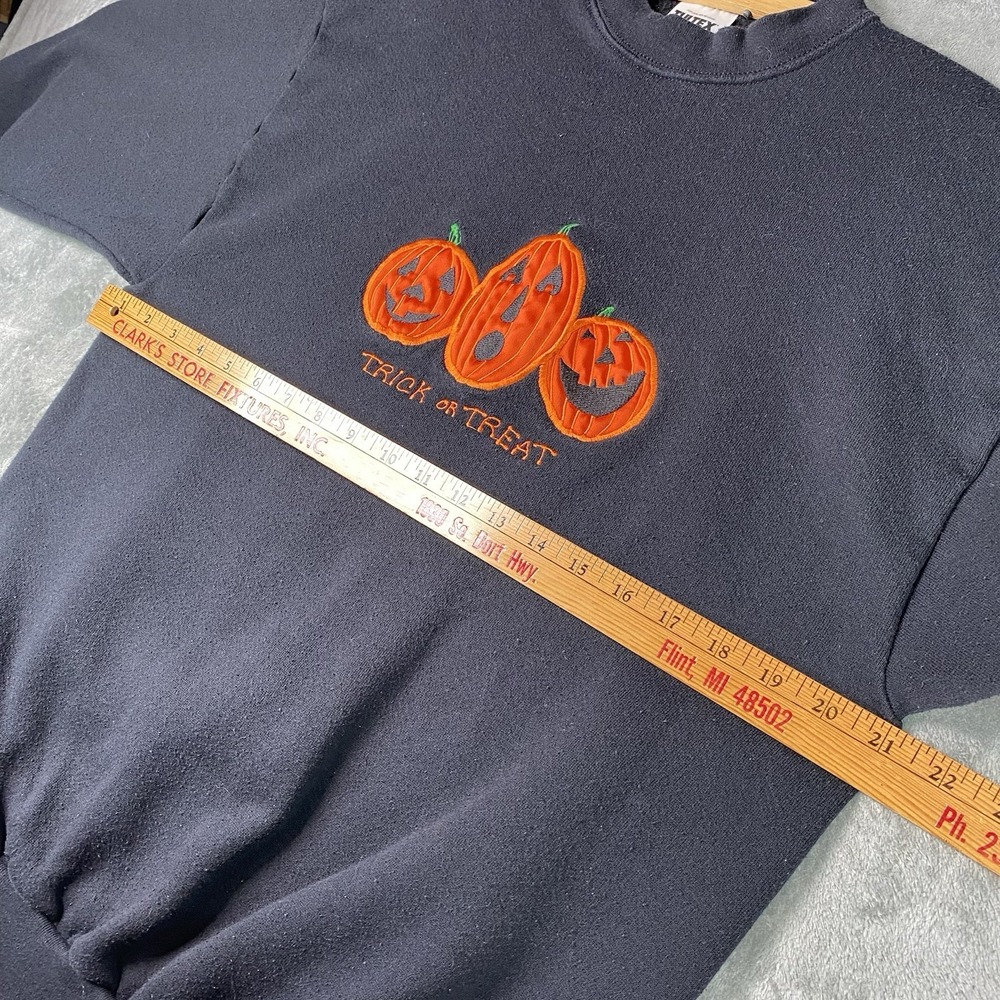 Vintage Halloween Trick Or Treat Sweatshirt Size L Black Pumpkin Crewneck 90s - Picture 10 of 12